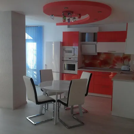Sunny 2-bedrooms Varna