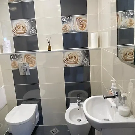 Sunny 2-bedrooms Apartament *